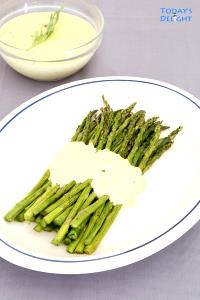1/2 Cup Asparagus With Bernaise Butter