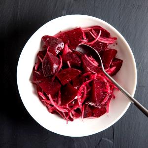 1/2 Cup Beet & Onions Salad