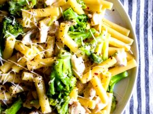 1/2 Cup Broccoli & Ziti