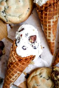 1/2 Cup Ice Cream, Chocolate Covered Cookies & Cream