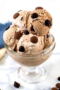 1/2 Cup Ice Cream, Chunky Chocolate Chip