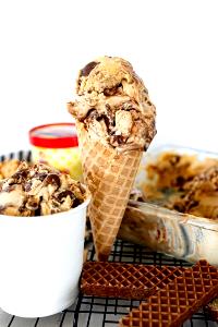 1/2 Cup Ice Cream, Nutty Waffle Cone
