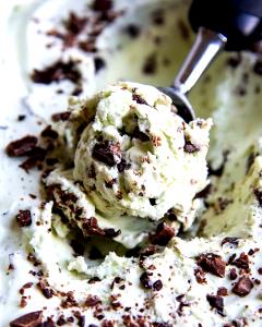 1/2 cup Double Churn Light Mint Chocolate Chip Ice Cream