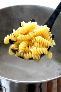 1/2 cup dry (2 oz) Quick Cook Rotini