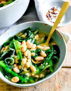 1/2 Cup Escarole & Beans