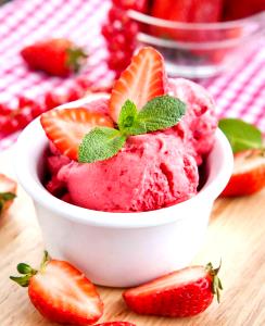 1/2 cup Lowfat Frozen Strawberry Yogurt