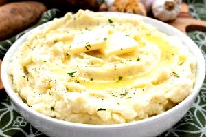 1/2 cup prepared (24 g) Roasted Garlic Mashed Potatoes