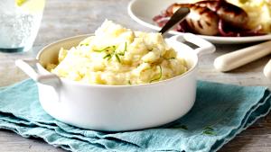 1/2 cup prepared (75 g) Garlic Mashed Potatoes