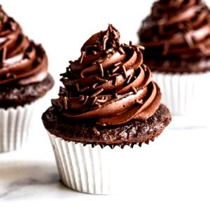 1/2 cupcake (85 g) Chocolate Cupcake