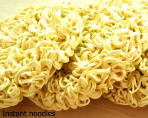 1/2 dry noodle block & 1 tsp seasoning mix (42 g) Top Ramen Chili Flavor Oodles of Noodles
