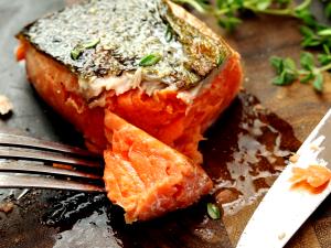 1/2 Fillet Wild Coho Salmon (Cooked, Moist Heat)
