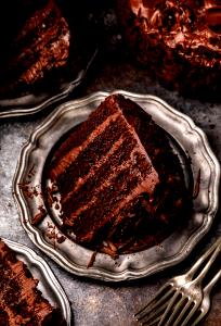 1 2-layer Cake Serving (8" Or 9" Dia, 4" High) Chocolate Devil