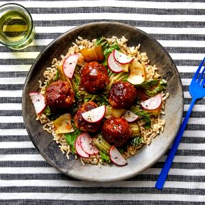 1/2 meal kit prepared (472 g) Ginger Pork Meatballs with Bok Choy & Brown Rice