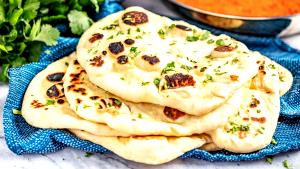 1/2 naan (53 g) Traditional Naan Bread