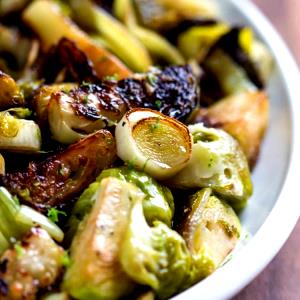1/2 package (198 g) Roasted Brussels Sprouts with Leeks & Uncured Bacon in A Balsamic Sauce