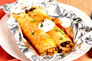 1/2 package (3 enchiladas) (283 g) Chicken Enchiladas