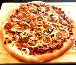 1/2 pizza (145 g) Chicken Sausage Pizza