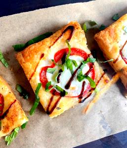 1/2 pizza (78 g) Puff Pastry Margherita Pizza