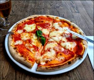 1/2 Pizza Margherita Mio Pizza