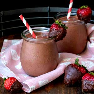 1/2 pouch (8 oz) Chocolate Strawberry Smoothie