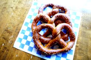 1/2 pretzel (64 g) Regular Salted Pretzels