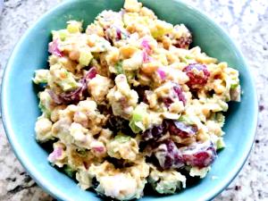 1/2 salad Vegetarian Chicken Salad