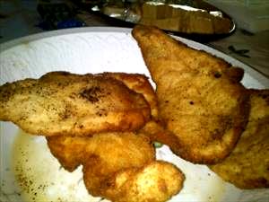 1/2 Small (yield After Cooking, Bone Removed) Fried Chicken Breast No Coating (Skin Eaten)