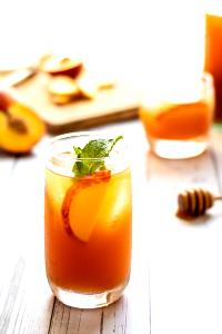 1/2 teabag (3 g) Hint of Peach Iced Tea Brew Beverage