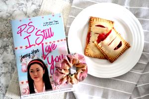 1/2 turnover (50 g) Cherry Turnovers