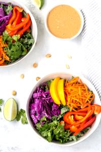 1 3/4 cups salad with dressing (100 g) Peanut & Crispy Noodle Salad Kit