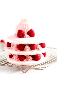 1/3 cake (83 g) Raspberry Macaron Cake
