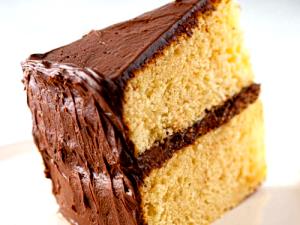 1/3 cake (85 g) Gluten-Free Yellow Cakes