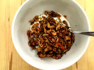 1/3 cup (1.1 oz) Maple Granola Mix