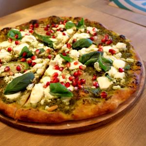 1/3 pizza (132 g) Pesto & Mozzarella Pizza