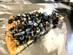 1/3 pizza (140 g) Mushroom & Green Onion