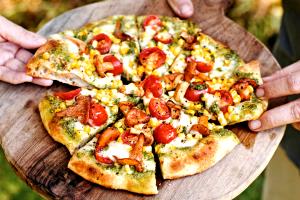 1/3 pizza (144 g) Basil Pesto Pizza