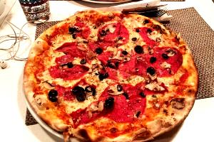 1/3 pizza (160 g) Little Italy Pizza