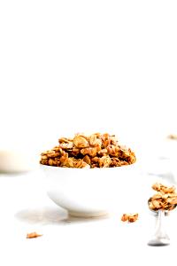 1/4 cup (28 g) Vanilla Almond Granola
