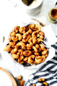 1/4 cup (30 g) Coffee Glazed Cashews