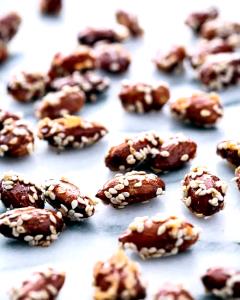 1/4 cup (30 g) Sesame Honey Almonds