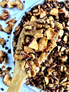 1/4 cup (31 g) Apple Pie Trail Mix