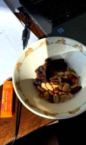 1/4 cup (32 g) Winter Wonderland Trail Mix