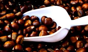 1/4 cup (40) (40 g) Chestnuts