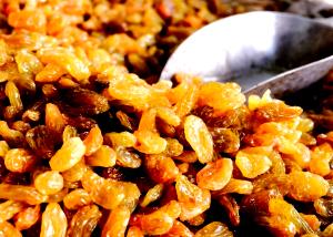 1/4 cup (40 g) Raisins