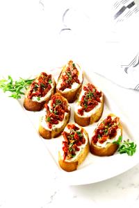 1/4 cup (53 g) Sun Dried Tomato Bruschetta with Italian Herb