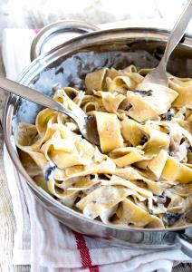 1/4 cup (57 g) Mushroom Medley Alfredo Sauce