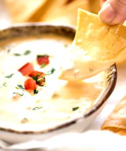 1/4 cup (61 g) White Queso