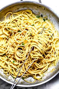 1/4 cup (63 g) Cacio E Pepe Pasta Sauce
