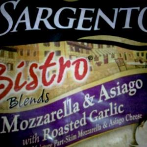 1/4 Cup Bistro Blends Cheese, Mozzarella & Asiago With Roasted Garlic, Shredded