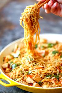 1/4 Cup Pad Thai Chicken With Peanuts